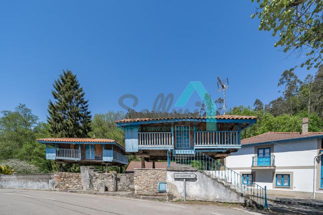 Villa for sale in Calle De La Ferrería 33458, Soto Del Barco, Asturias