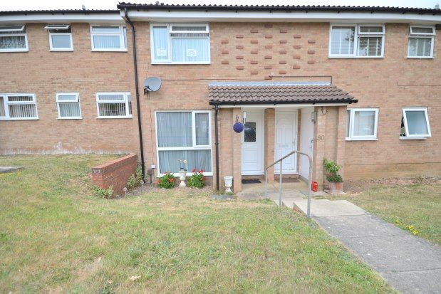 Maisonette to rent in Clavell Close, Gillingham