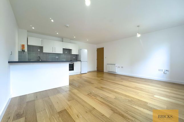 Flat 13, 40-44, Rothesay Road, Luton photo 4