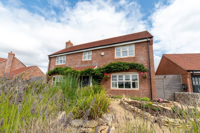 16, Pennycress Gardens, Cheltenham photo 2