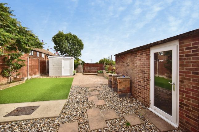 39, Derwent Way, Gillingham photo 4