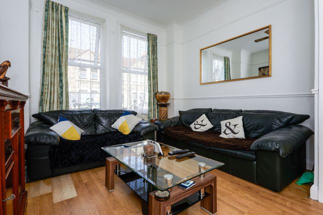 Flat for sale in Overcliff Road, London