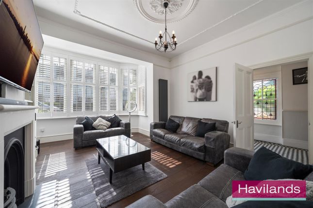 22, Eversley Park Road, N21 photo 4