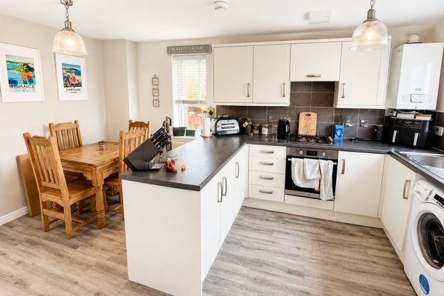 40, Smithy Croft, Rotherham photo 2