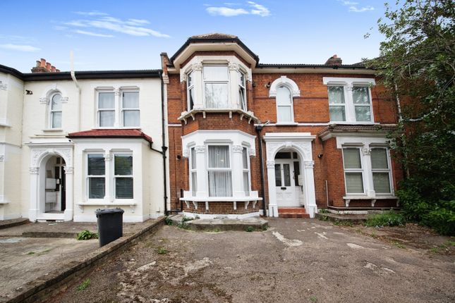 Thumbnail Flat for sale in Forest Drive West, Leytonstone, London