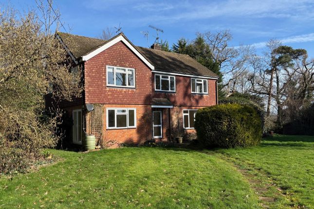 5-bed house on Fowlers Close, Rye Road, Kent, £795,000