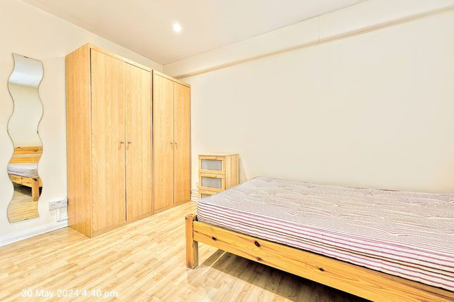 Thumbnail Flat to rent in Lismore Circus, London