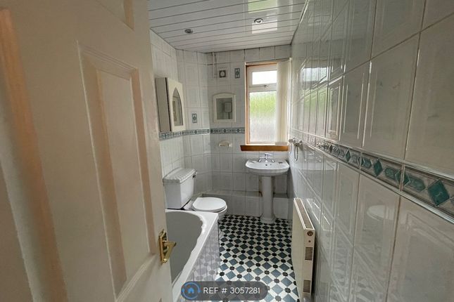 Ellangowan Road Flat Shawlands, Glasgow photo 4