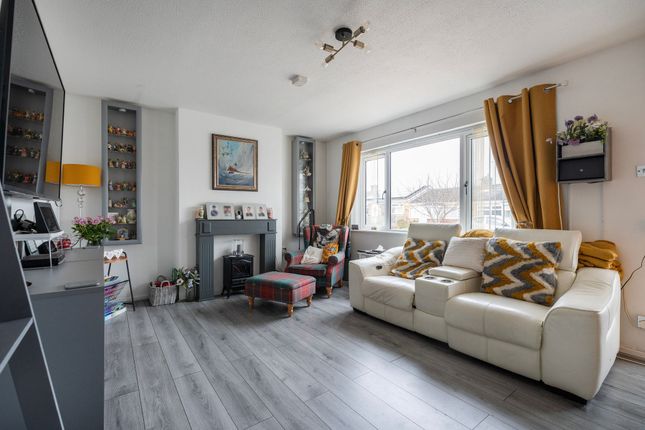 57 Lloyds Avenue, Lowestoft photo 4
