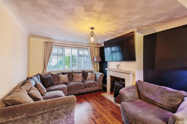 25, Fairclough Road, Thornton-Cleveleys photo 3