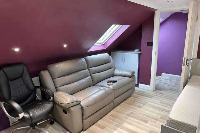 Thumbnail Semi-detached house to rent in Heston Road, Hounslow