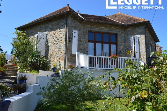 Thumbnail Villa for sale in Genouillac, Creuse, Nouvelle-Aquitaine