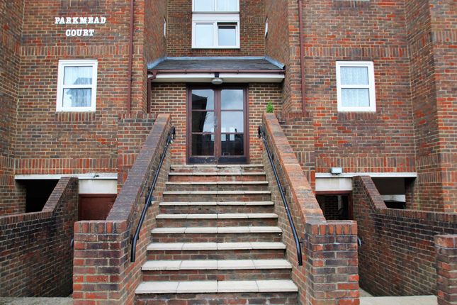 Flat 5, Parkmead Court Park Road, Ryde photo 2