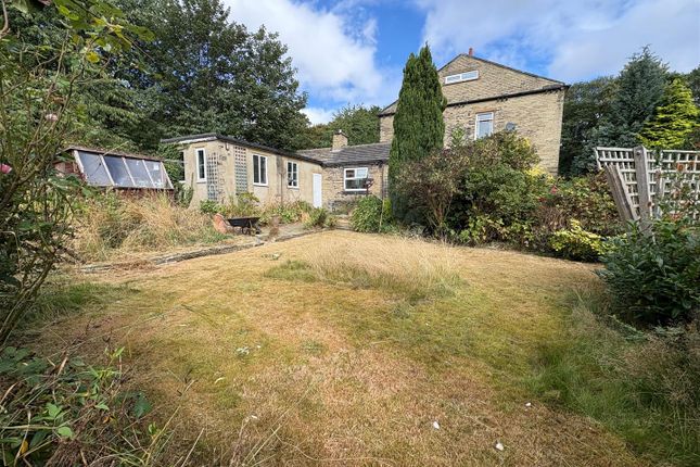 3, Kirklands, Cleckheaton photo 4