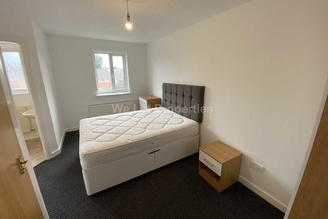 375d, Stretford Road, Manchester photo 4