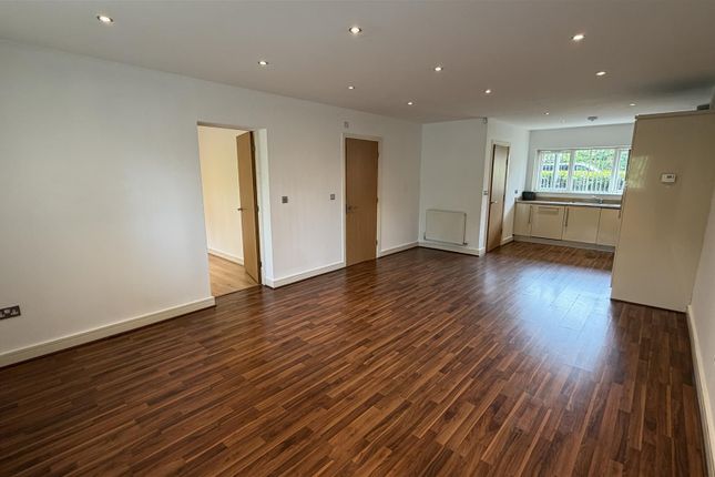 16 Urban Cross, Sutton Road, St Helens photo 3