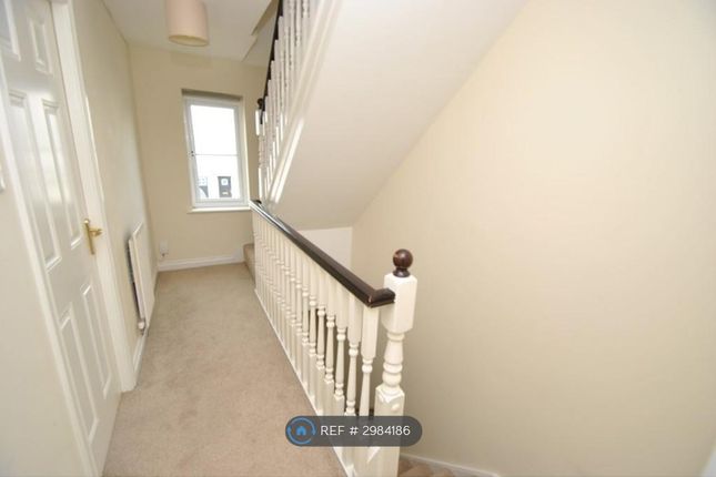 Queens Crescent, Livingston photo 4
