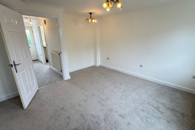 14, Chestnut Tree Gardens, Warminster photo 4