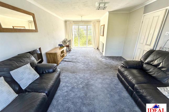 112, Lutterworth Drive, Doncaster photo 4