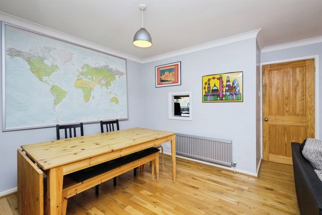 21, Battle Crescent, Hailsham photo 4