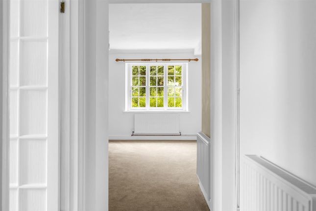 7 Hamels Mansion, Hamels Park, Buntingford photo 4