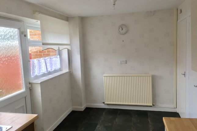 8, Stockport photo 4