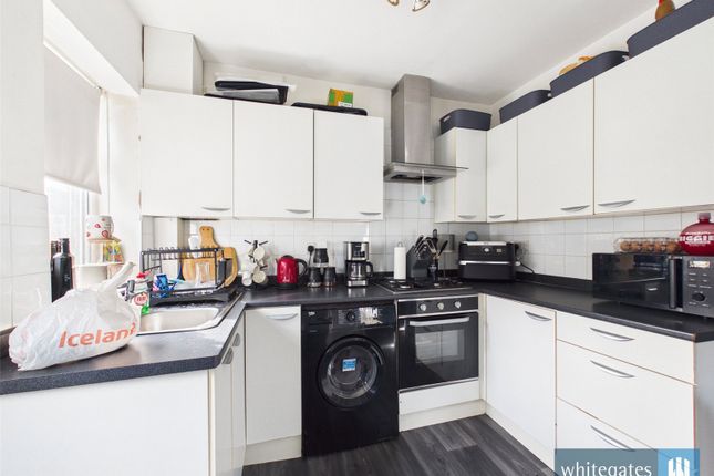 76, Fenby Avenue, West Yorkshire photo 4