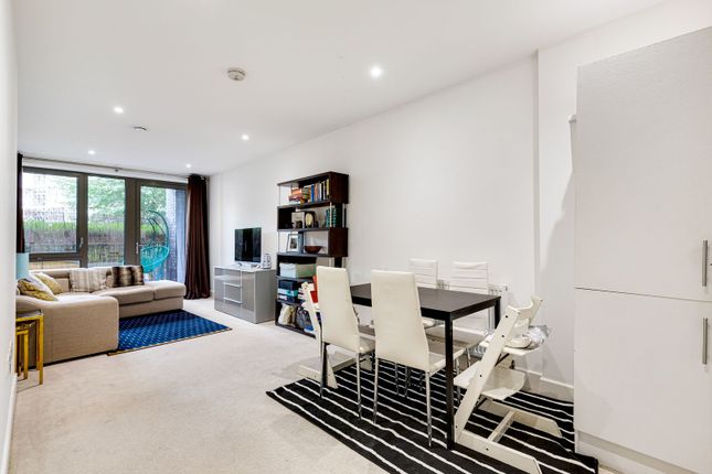 Flat for sale in The Grange, London