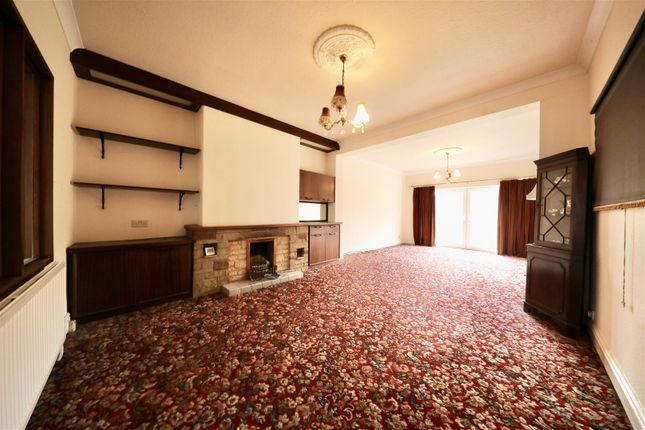 55, Swanland Road, Hessle photo 3