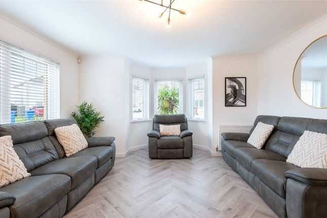 27, Rosemount Grove, Fife photo 2