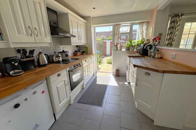 35, Vicarage Road, Buckingham photo 3