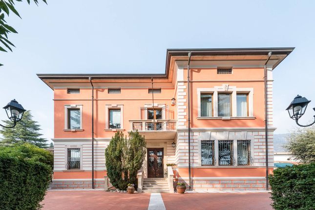 Thumbnail Villa for sale in Via Gardesana, Caprino Veronese, Veneto