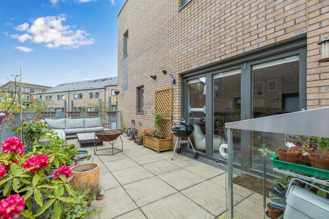 62, Lawrie Reilly Place, Easter Road, Edinburgh photo 4