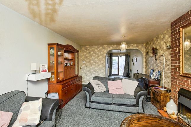 9, Lomond Avenue, Derby photo 4