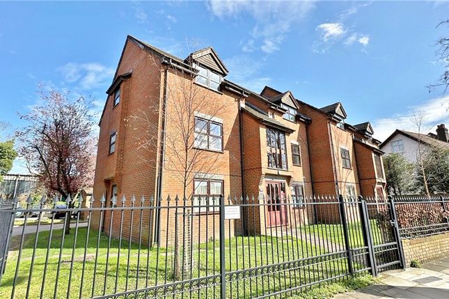 Thumbnail Flat for sale in Rugby Road, Twickenham