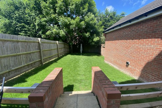 10, Teasel Bank, Didcot photo 2