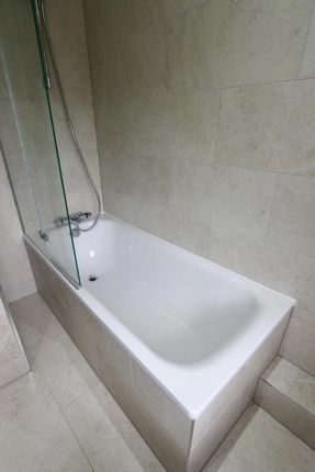 Flat 4, 2, Boxtree Road, Harrow photo 5