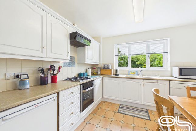 11, Gunnell Close, Stafford photo 2