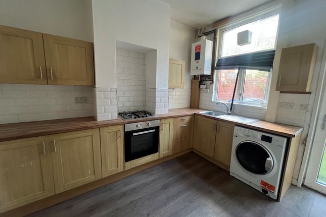 29, Ashton-under-Lyne photo 4