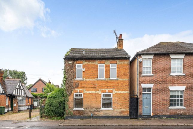 3-bed house on High Street, Borehamwood, £550,000