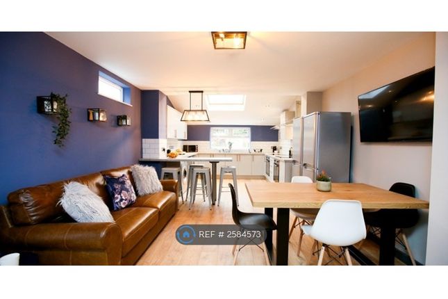 Fully Furnished Kitchen