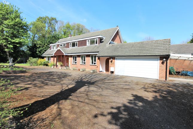 Thumbnail Detached house for sale in Norris Grove, Broxbourne