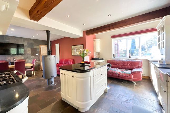 28 Adamthwaite Drive, Stoke-On-Trent photo 2