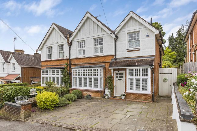 Thumbnail Semi-detached house for sale in The Crosspath, Radlett