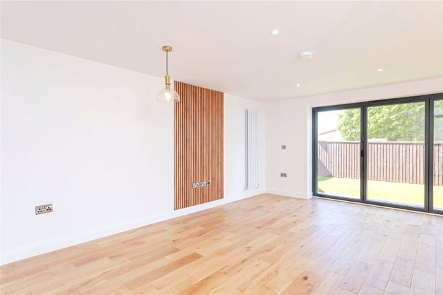 14, Skylark Gardens, Ellesmere Port photo 4