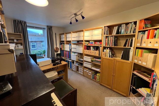 Malvern House, 93, High Street, Rhondda Cynon Taff photo 4