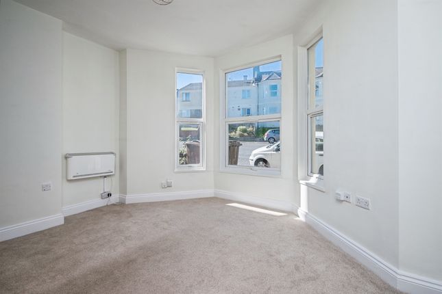 Flat 2, 36, Camperdown Street, Plymouth photo 4