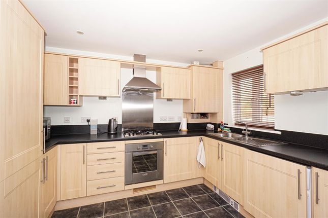 Flat 3, 32, Cooden Ledge, St. Leonards-On-Sea photo 4