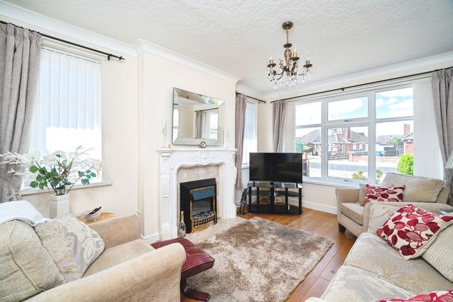 15, Brian Avenue, Cleethorpes photo 2