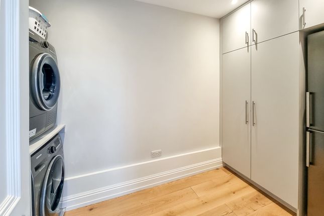Flat to rent in Stray Road, Elm Park